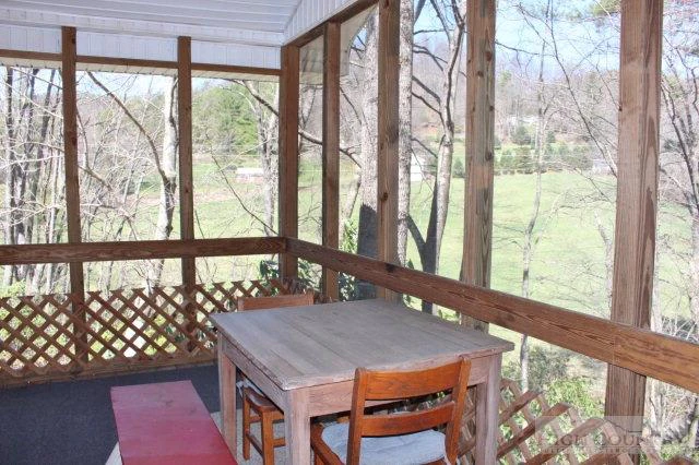 Image number 5 for the current listing
