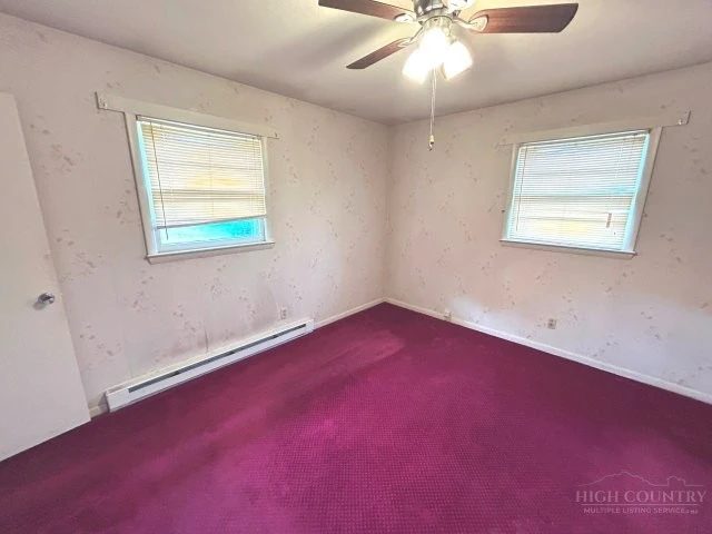 Image number 9 for the current listing