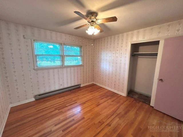 Image number 12 for the current listing