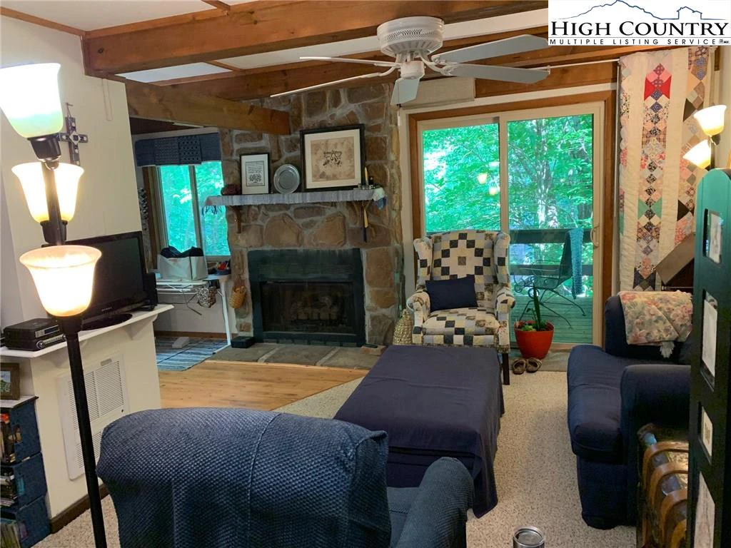 Image number 10 for the current listing