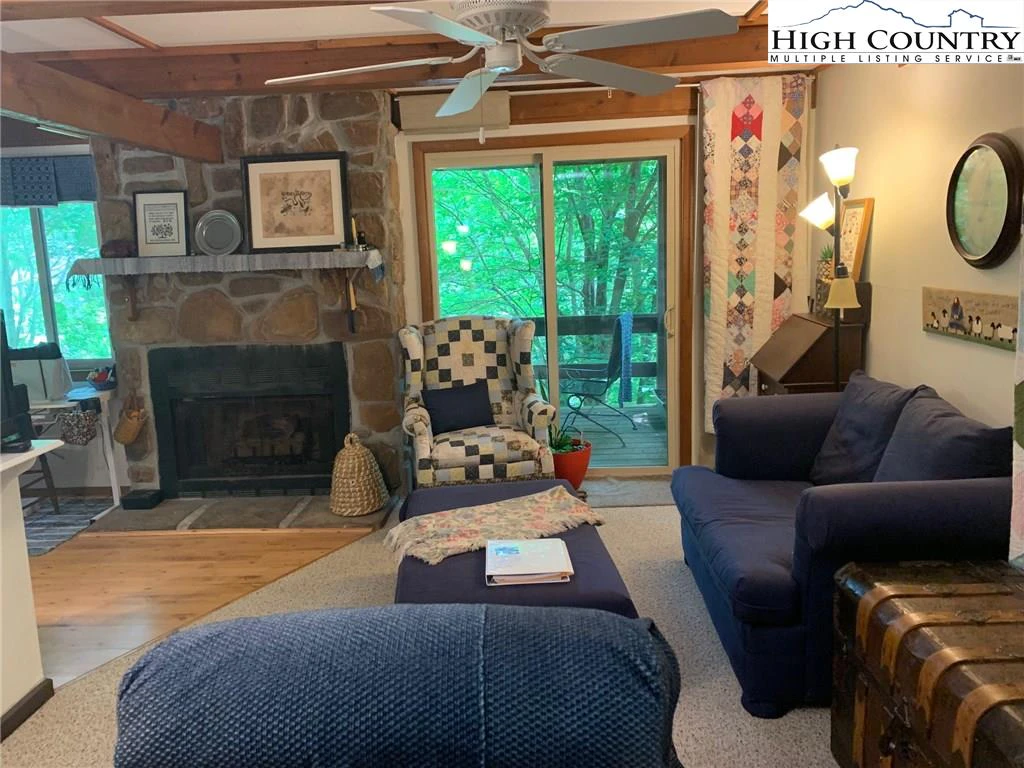Image number 7 for the current listing
