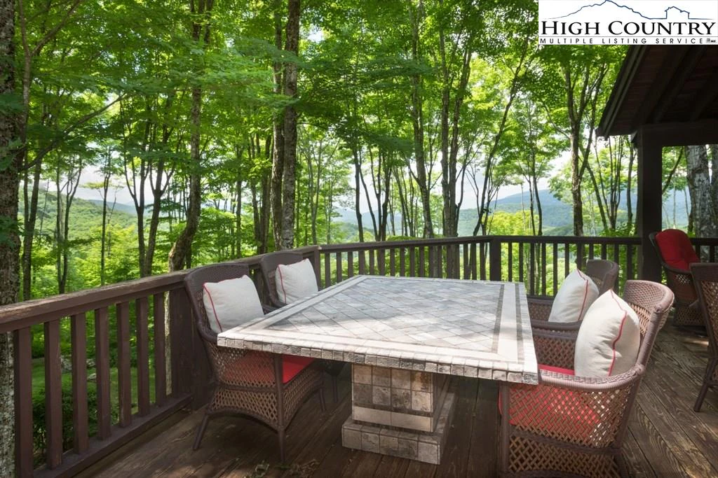 Image number 6 for the current listing