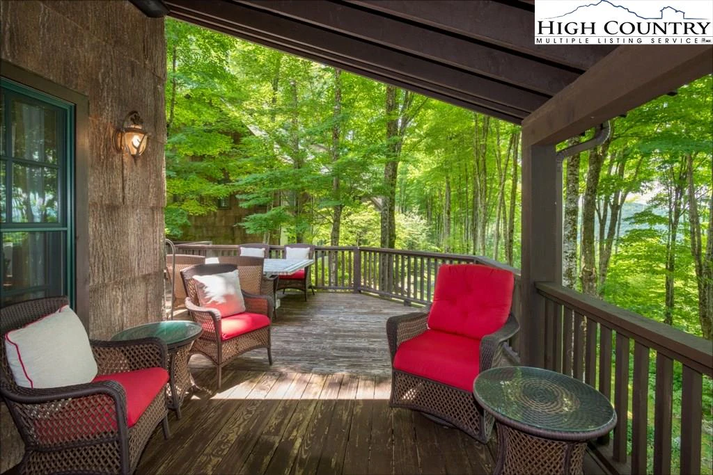 Image number 5 for the current listing