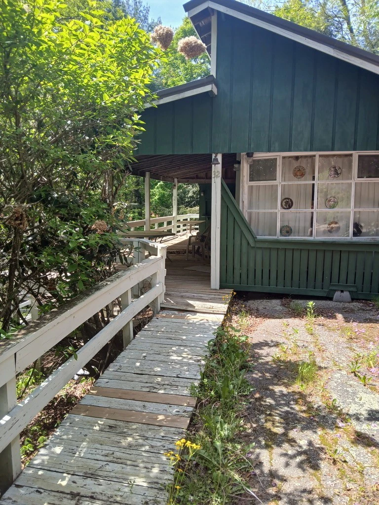 Image number 13 for the current listing