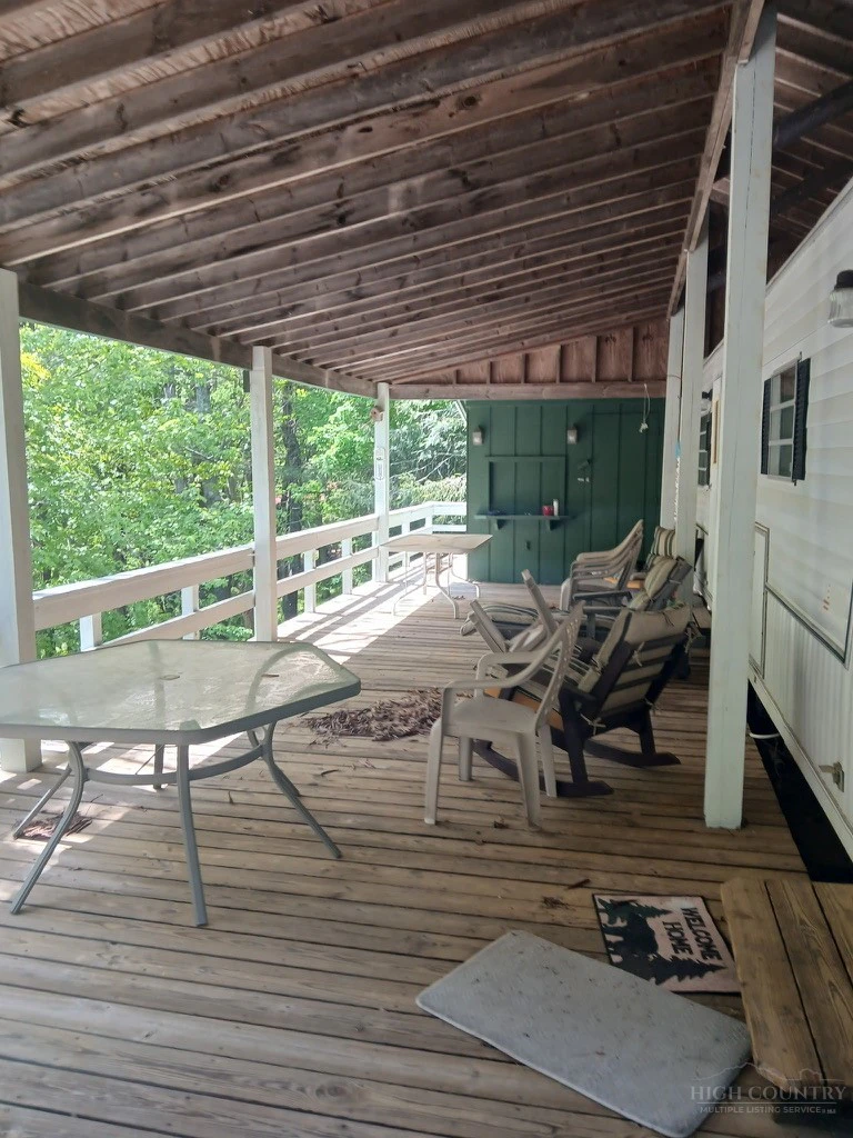 Image number 2 for the current listing