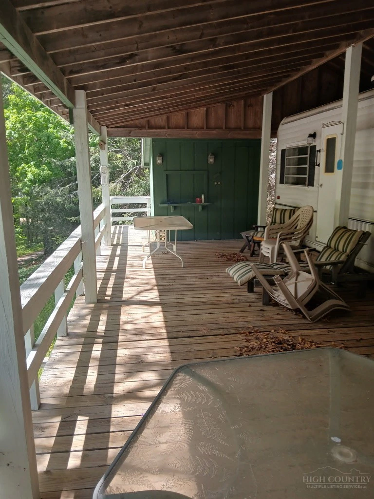 Image number 4 for the current listing