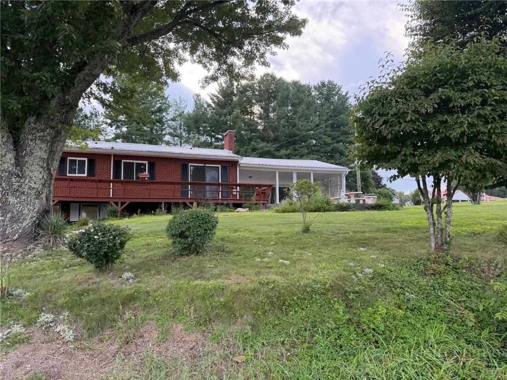 Image number 11 for the current listing