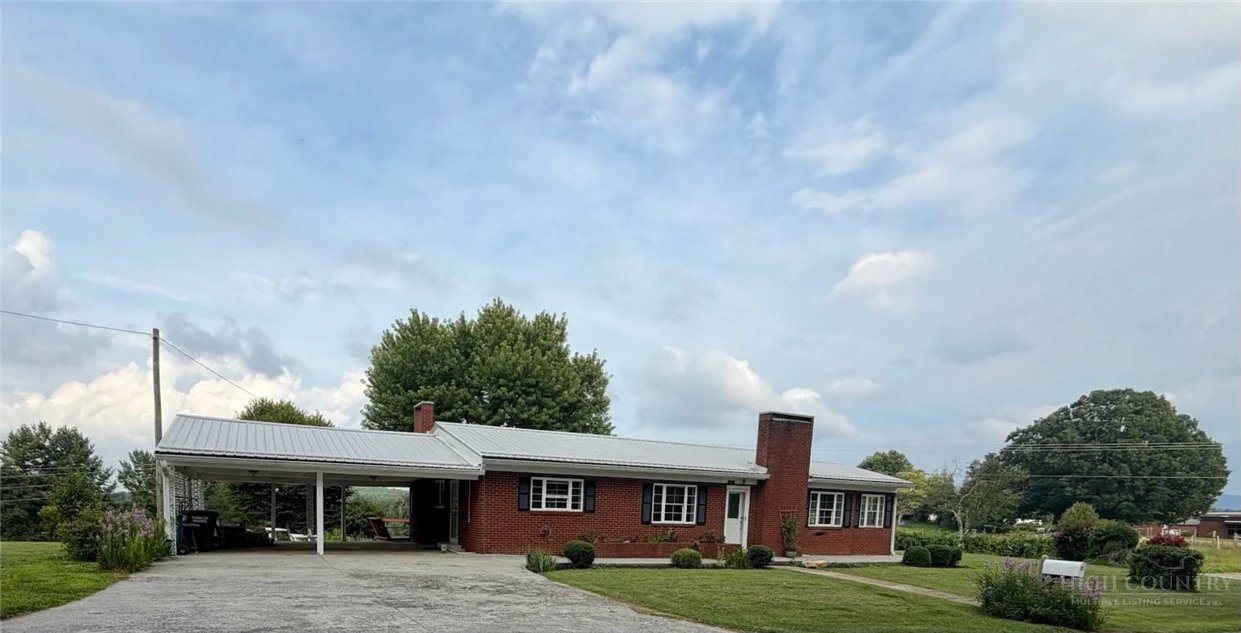 Image number 4 for the current listing