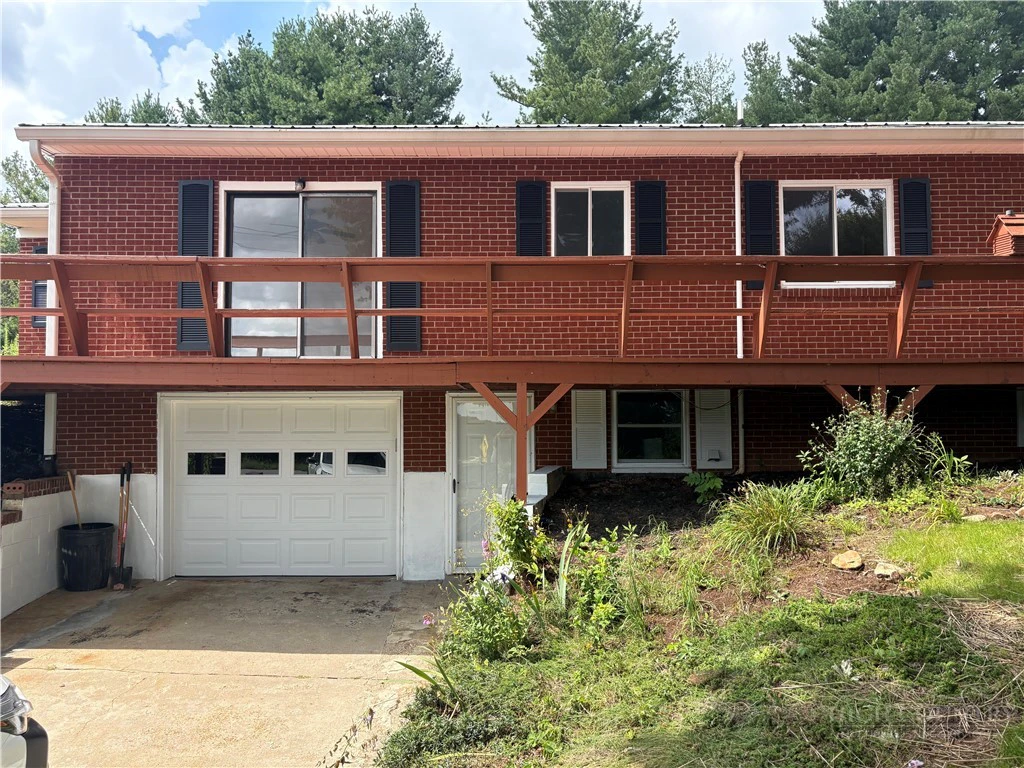 Image number 9 for the current listing