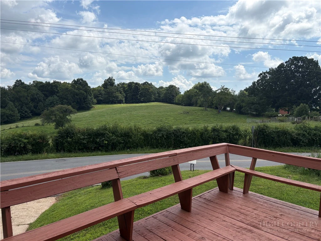 Image number 13 for the current listing