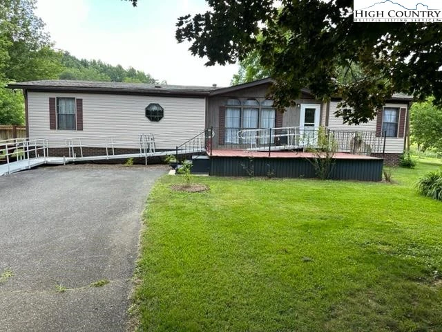 Image number 1 for the current listing