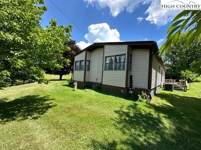 Image number 16 for the current listing