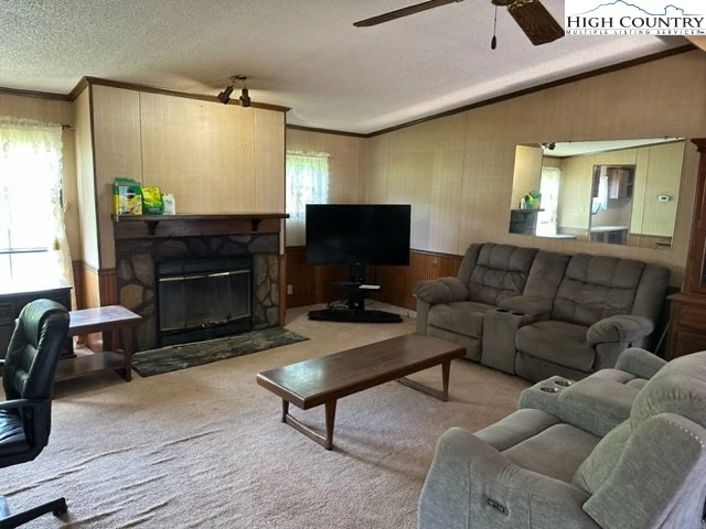 Image number 12 for the current listing