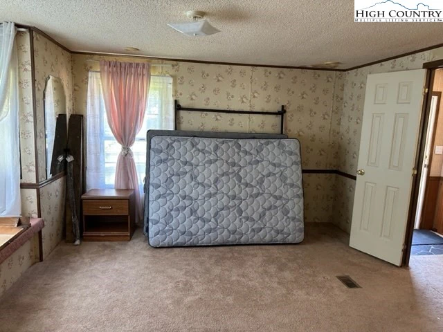 Image number 9 for the current listing