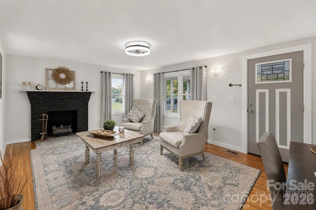 Image number 5 for the current listing