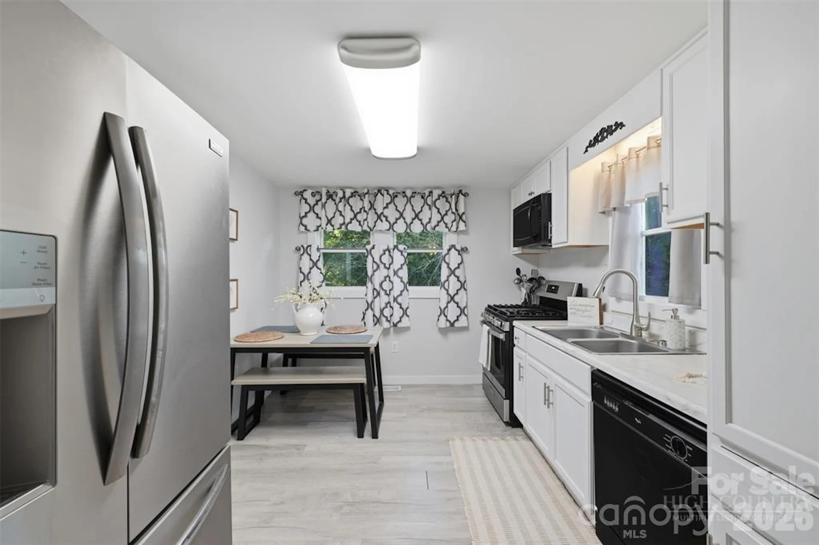 Image number 10 for the current listing