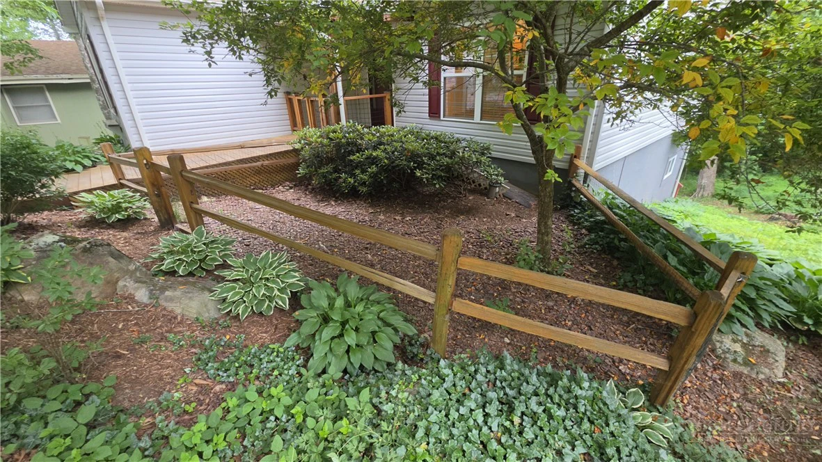 Image number 15 for the current listing
