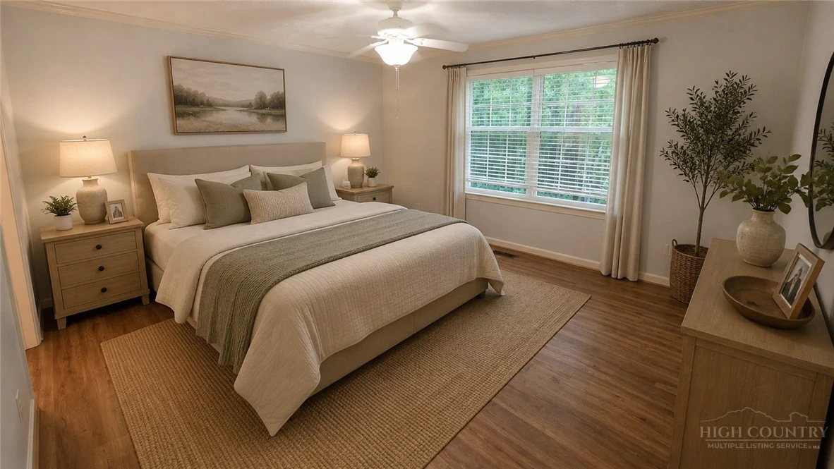 Image number 4 for the current listing
