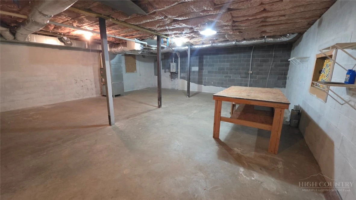 Image number 12 for the current listing