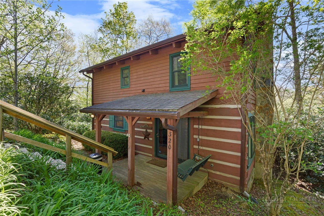 Image number 1 for the current listing