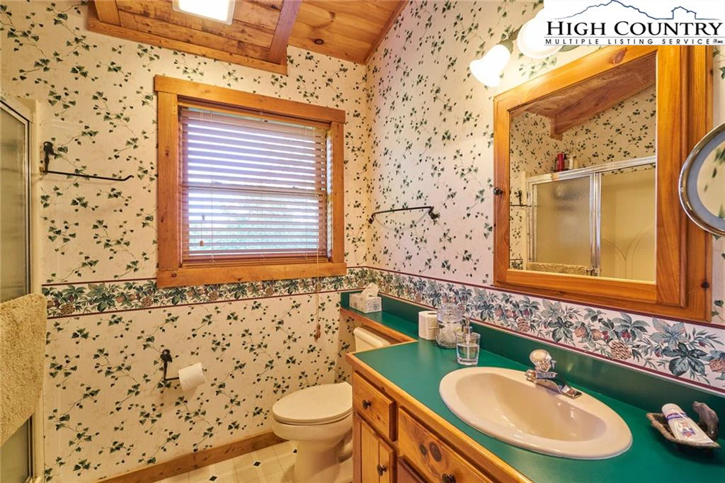 Image number 5 for the current listing