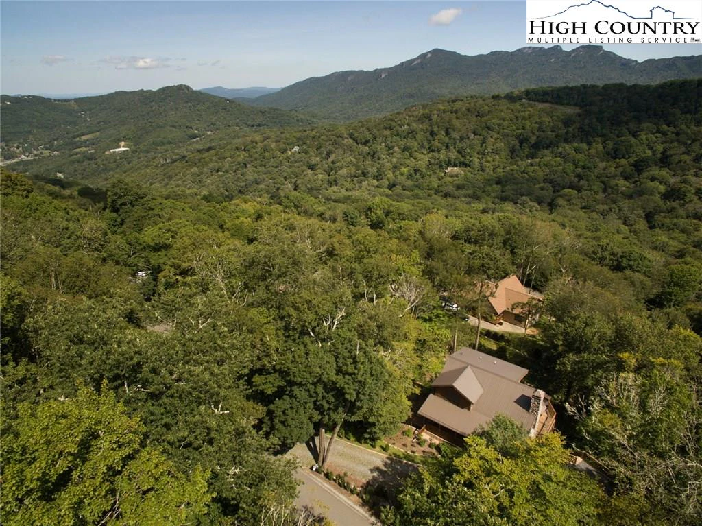 Image number 19 for the current listing