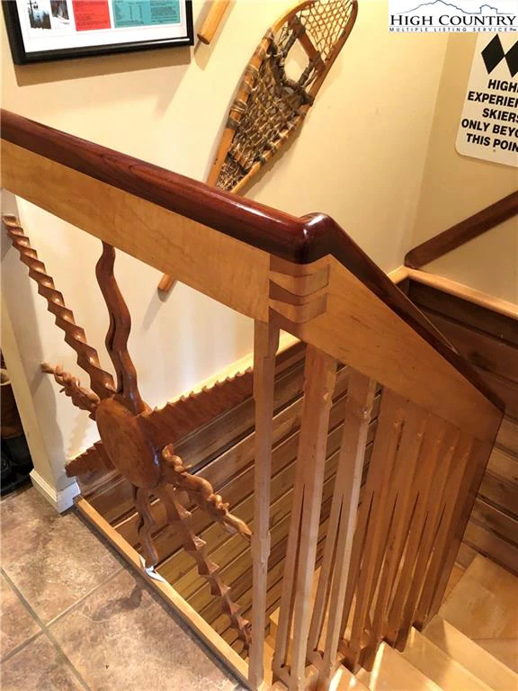 Image number 6 for the current listing
