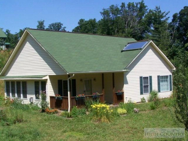 Image number 1 for the current listing