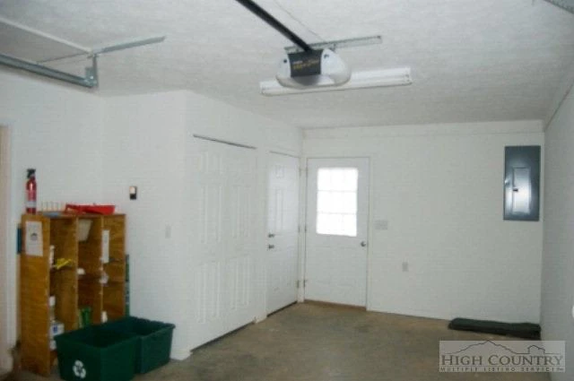 Image number 6 for the current listing