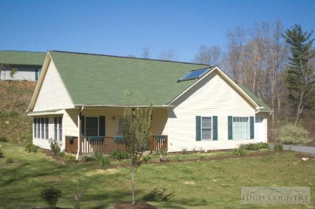 Image number 8 for the current listing