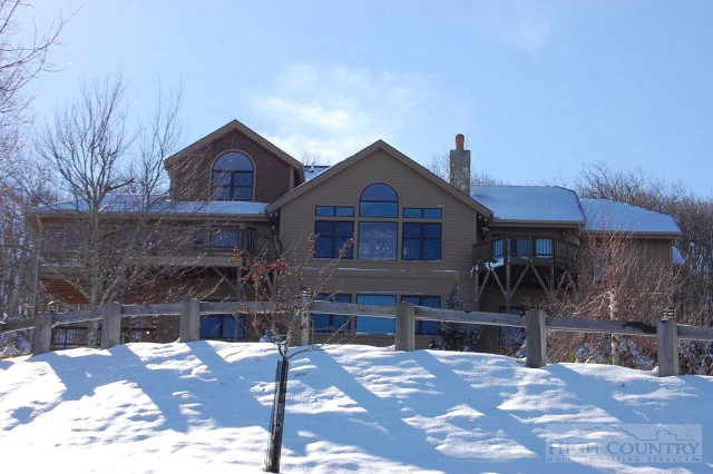 Image number 2 for the current listing