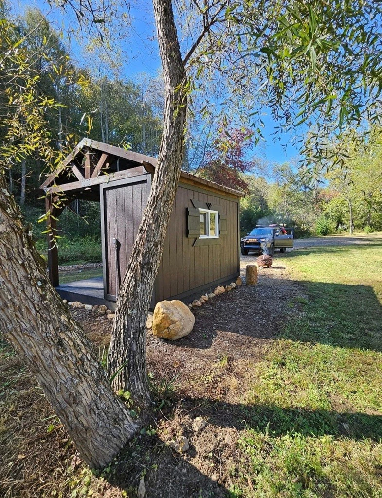Image number 6 for the current listing