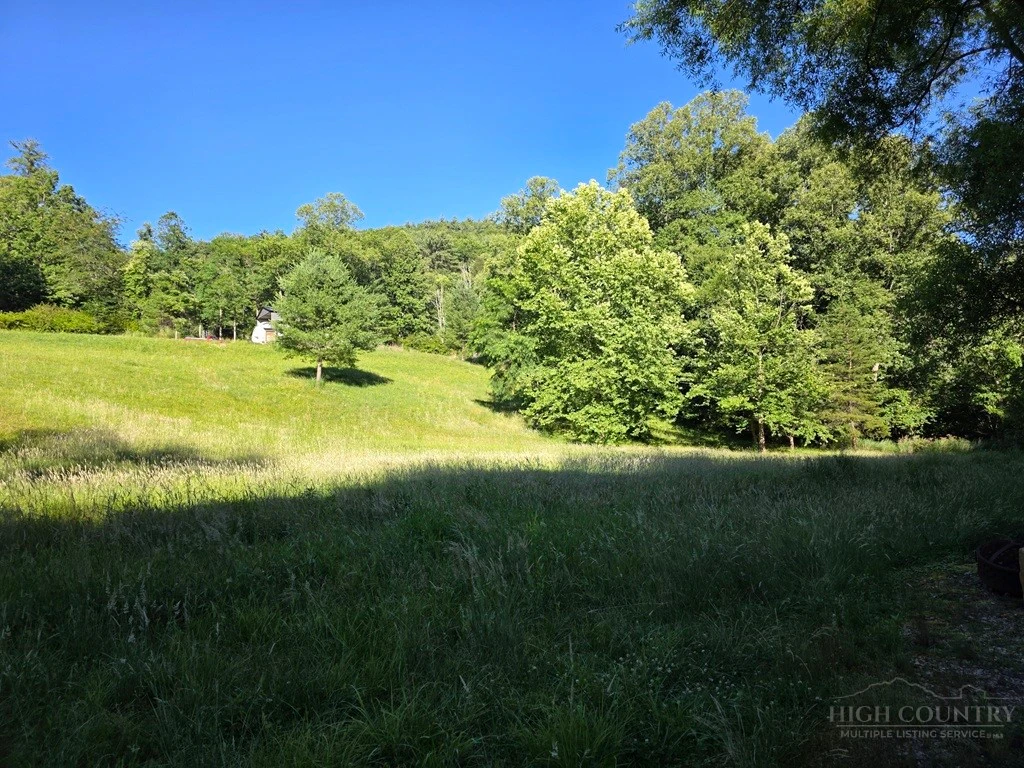 Image number 9 for the current listing