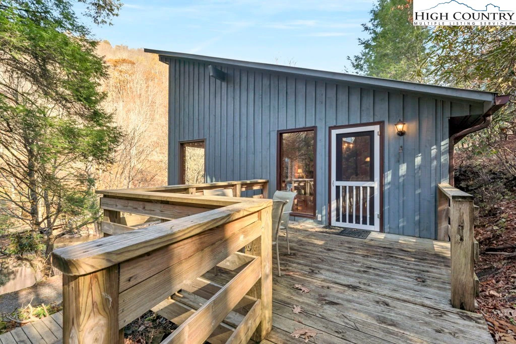 Image number 8 for the current listing
