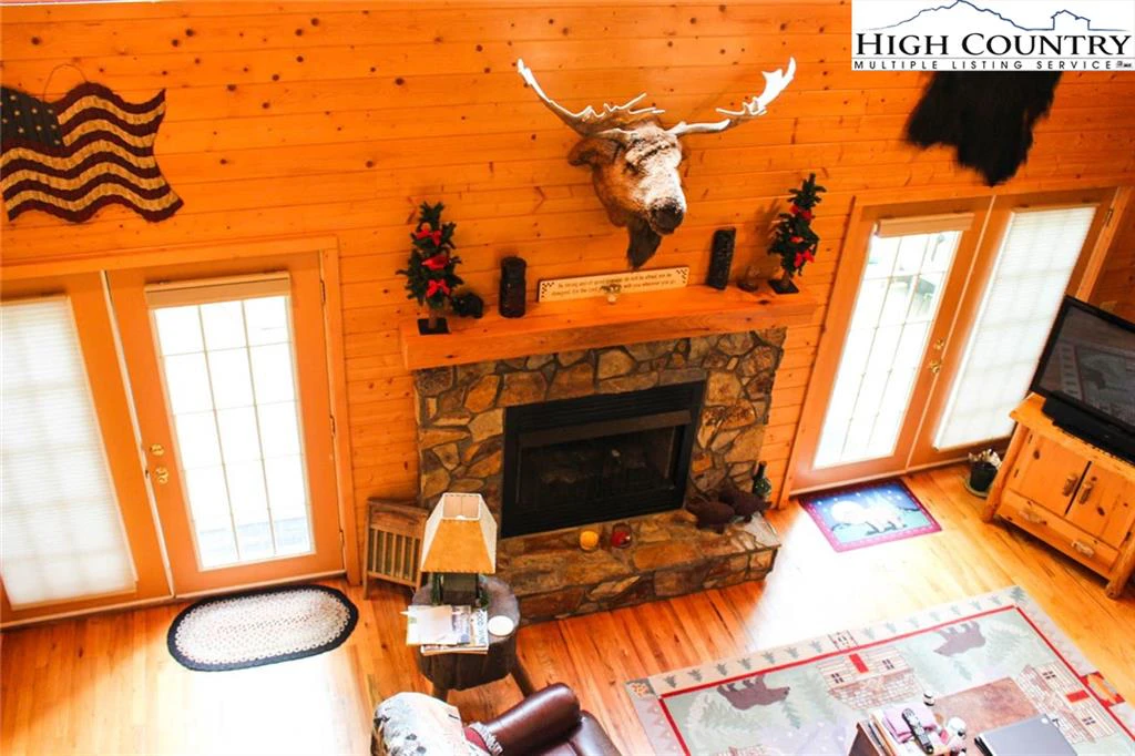 Image number 2 for the current listing