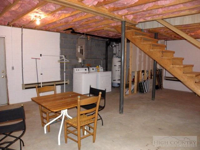 Image number 15 for the current listing