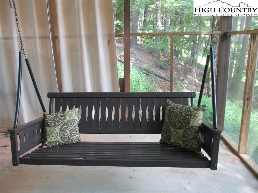 Image number 20 for the current listing
