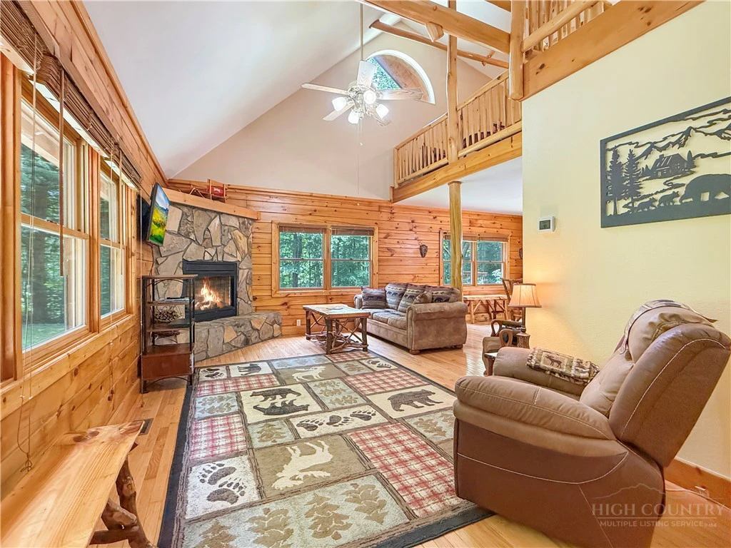 Image number 6 for the current listing