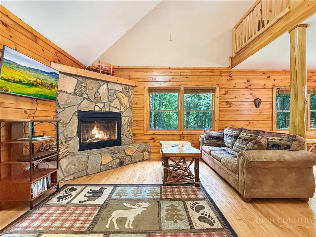 Image number 7 for the current listing