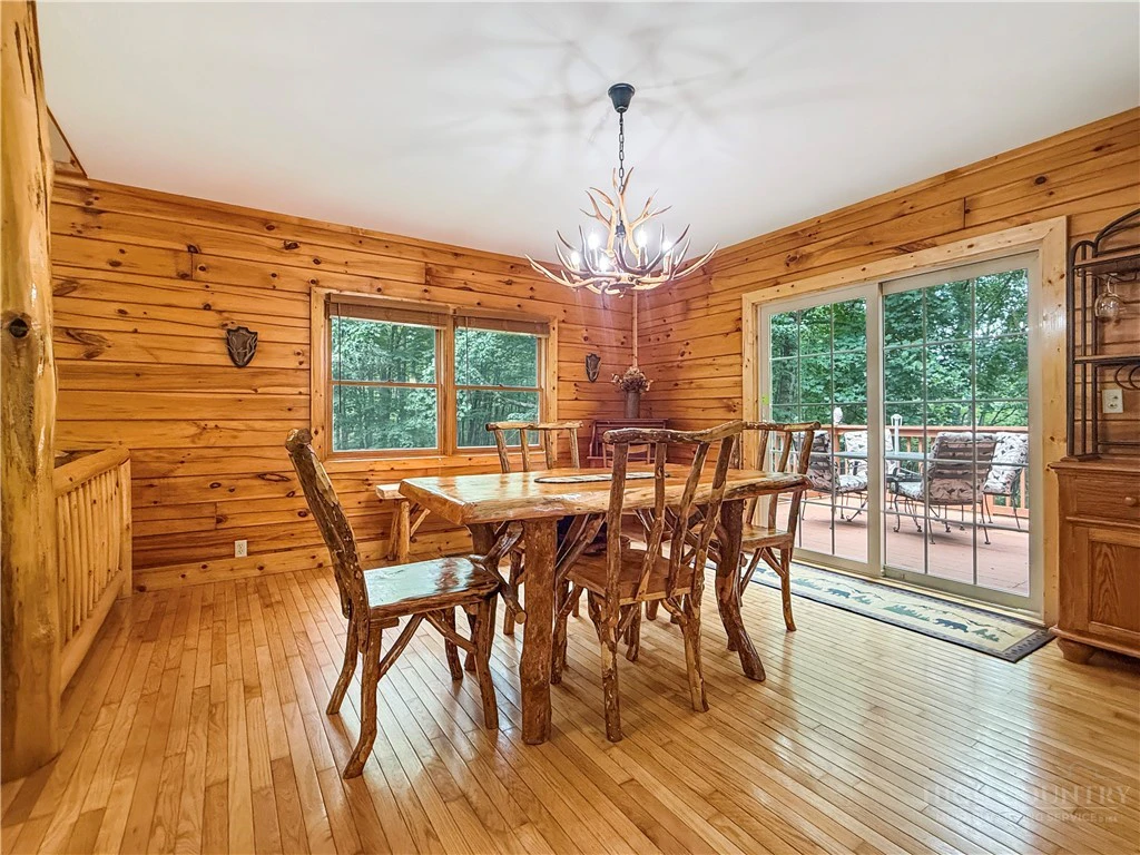 Image number 10 for the current listing