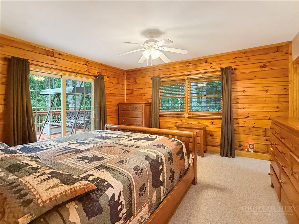 Image number 19 for the current listing