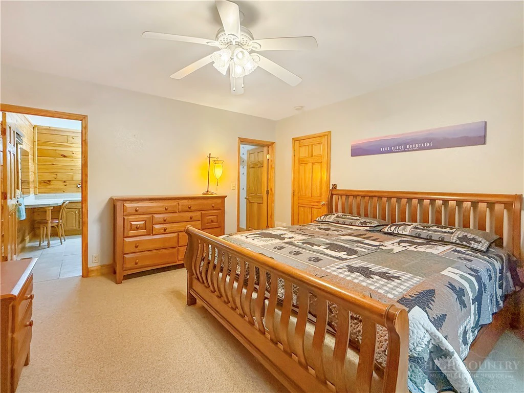 Image number 20 for the current listing