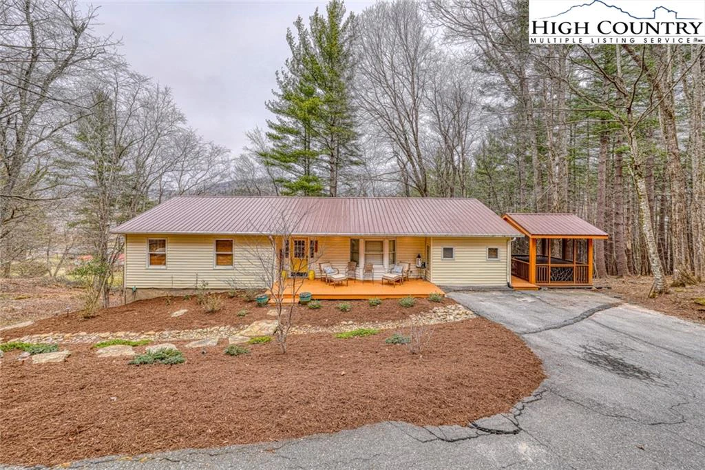 Image number 1 for the current listing