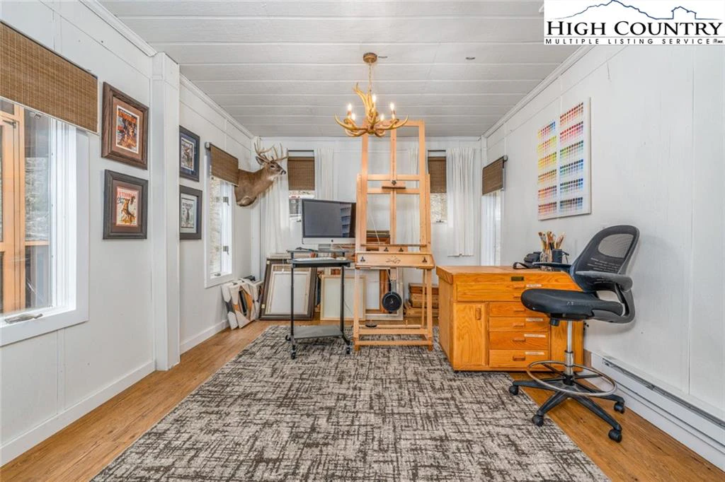 Image number 12 for the current listing