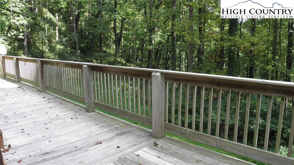 Image number 5 for the current listing