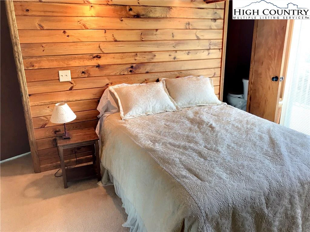 Image number 11 for the current listing