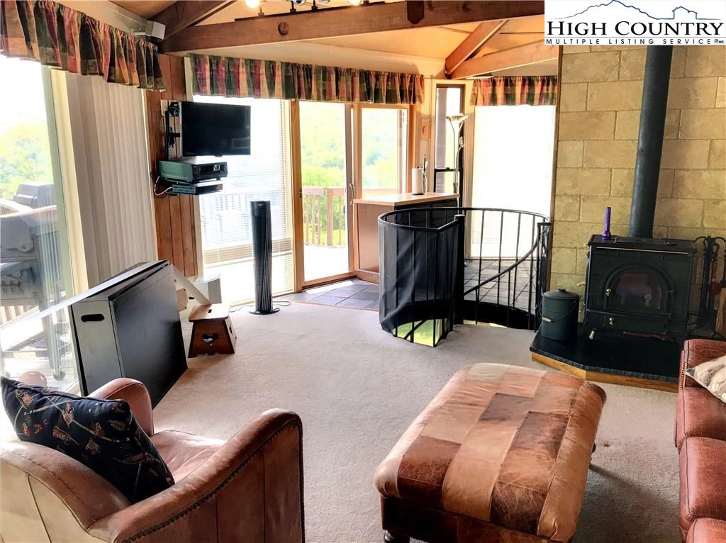 Image number 9 for the current listing