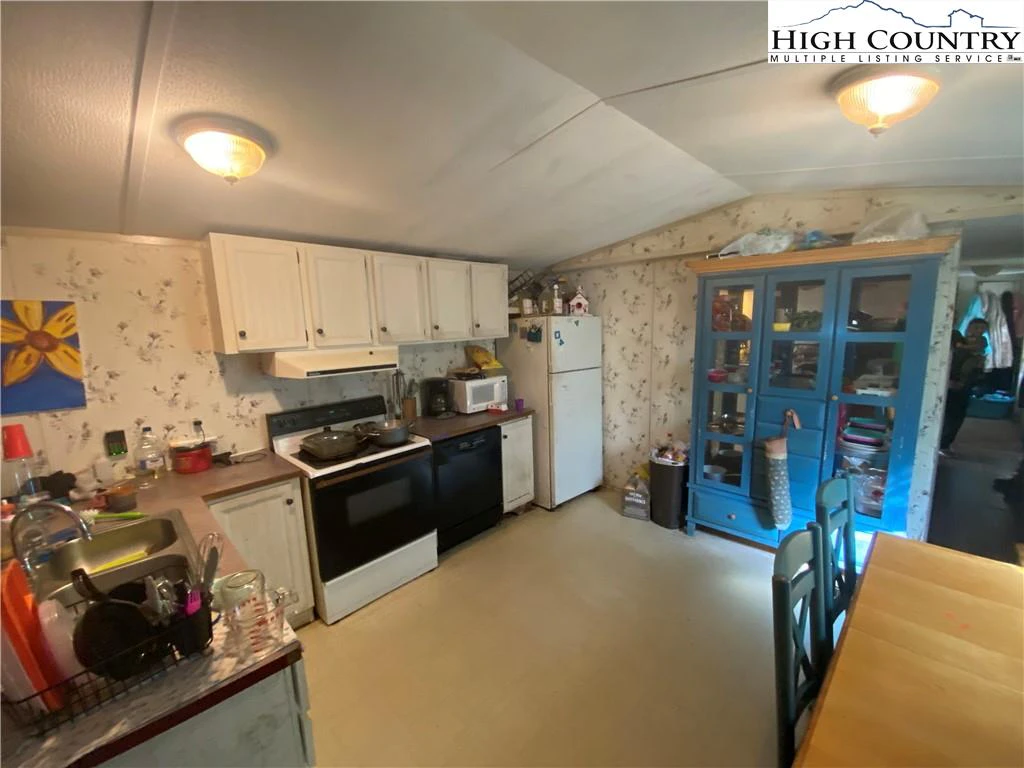 Image number 7 for the current listing