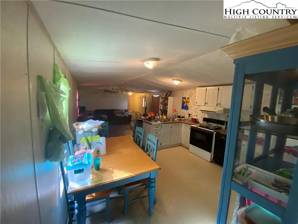 Image number 5 for the current listing