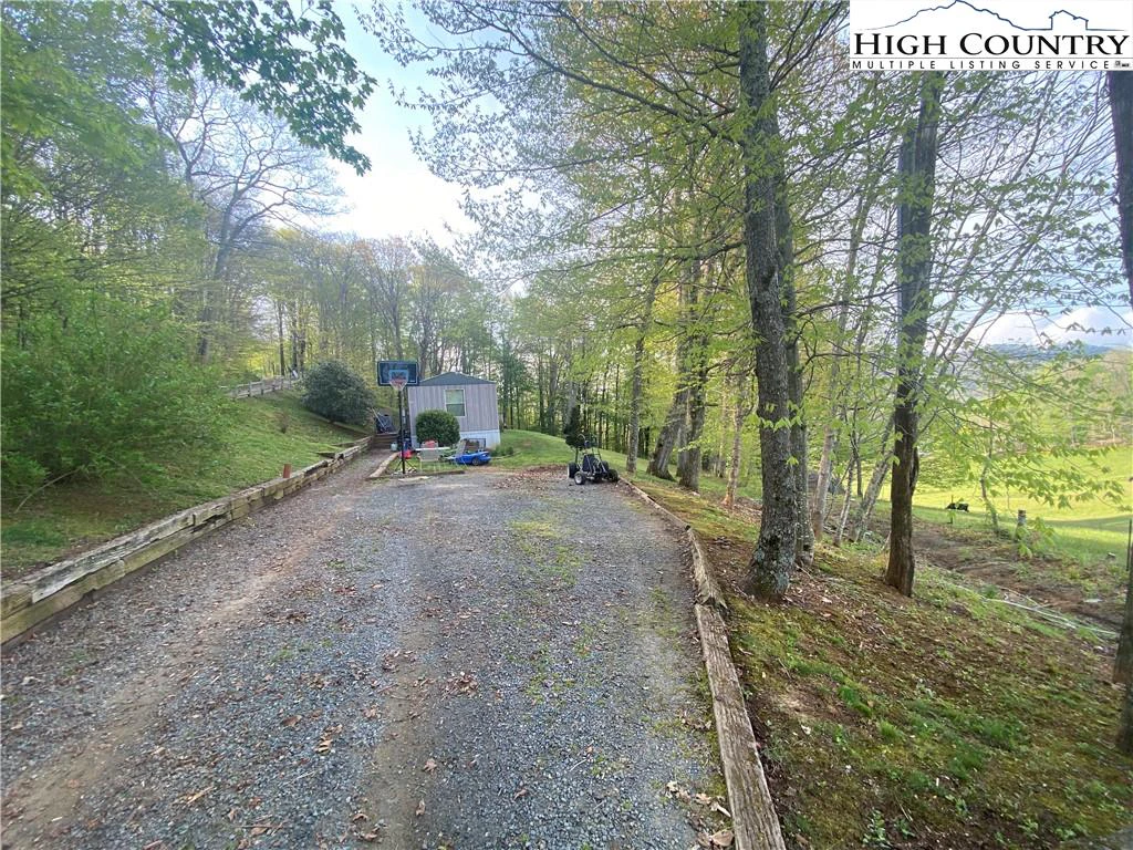 Image number 22 for the current listing